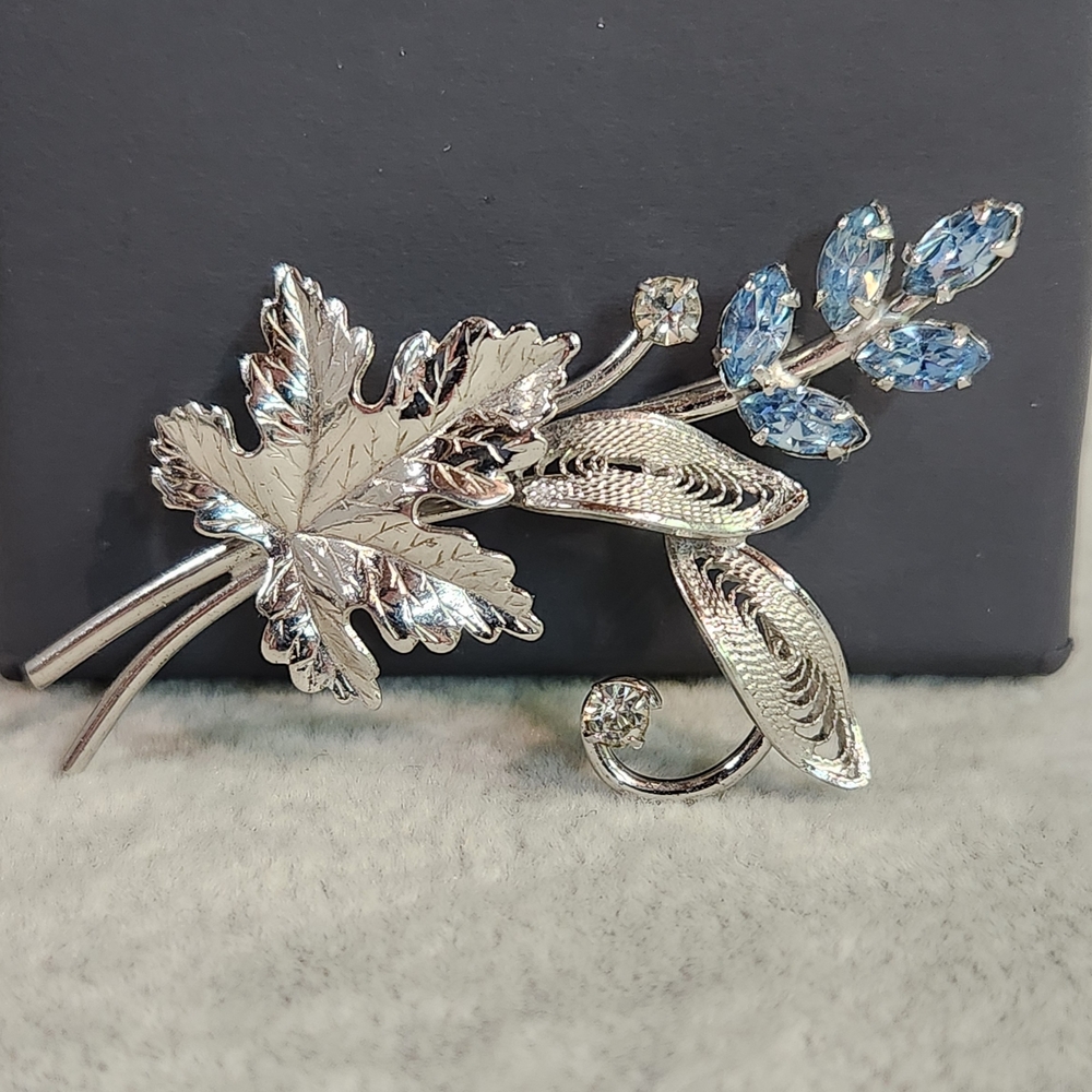 Genuine Vintage Carl Art Sterling Silver Brooch With Clear & Lt Blue Rhinestones